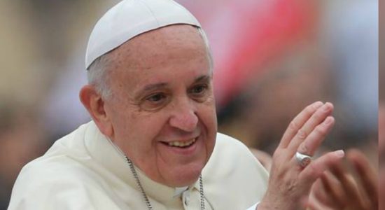 Easter Attacks: Families to meet Pope