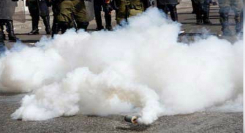 Tear gas fired at midnight on Matara protest