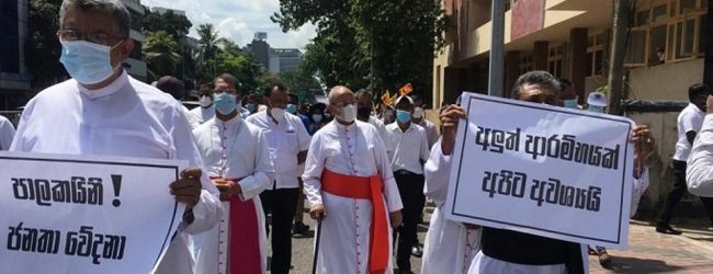 (VIDEO) Cardinal leads silent protest in Colombo