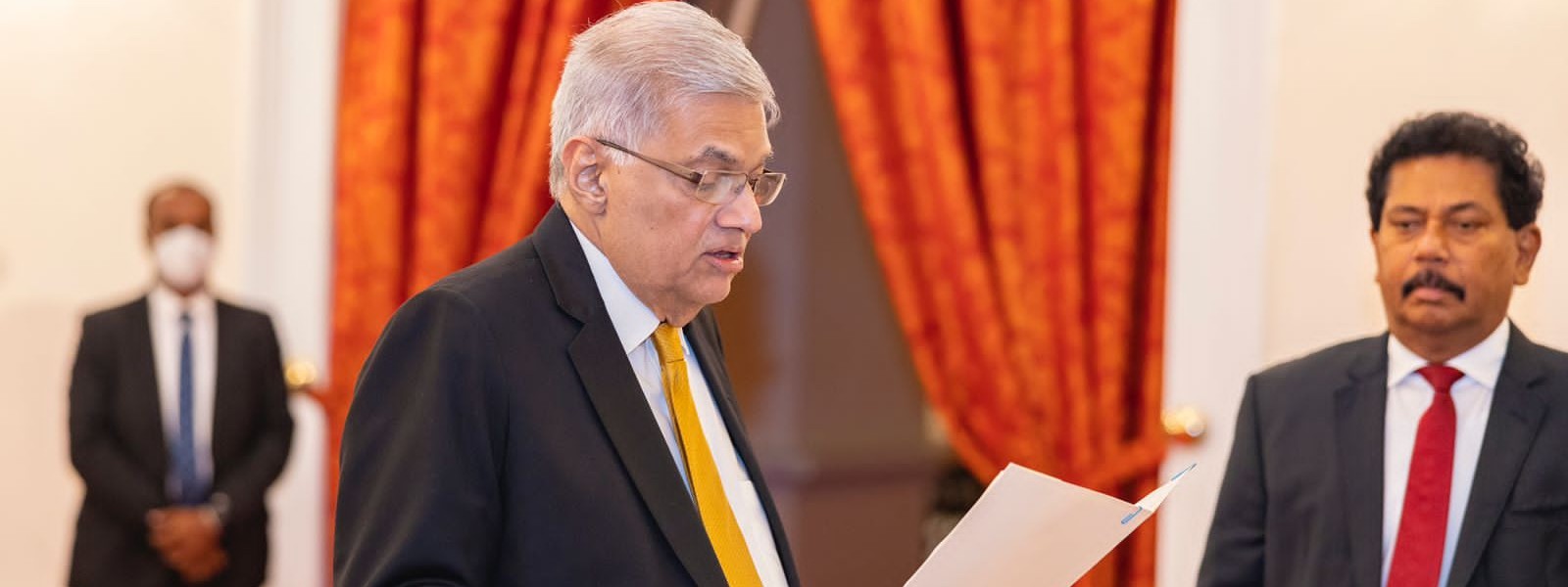 Ranil votes with government to defeat motion in Parliament