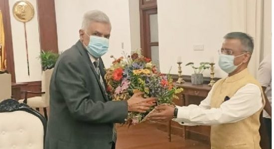 Indian High Commissioner meets PM, discusses India-Sri Lanka cooperation