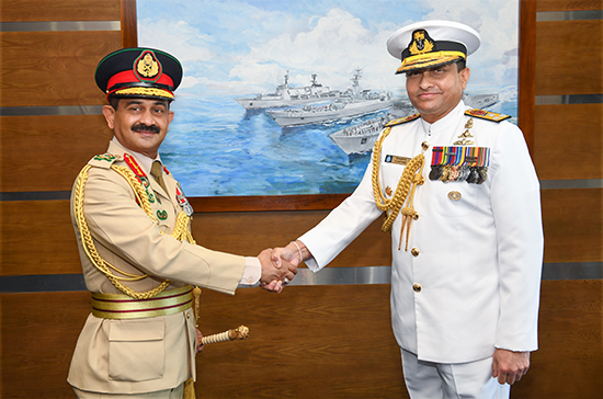 Newly appointed Army Commander meets Commander of the Navy