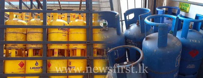 Chinese vessel transports three barges to Colombo