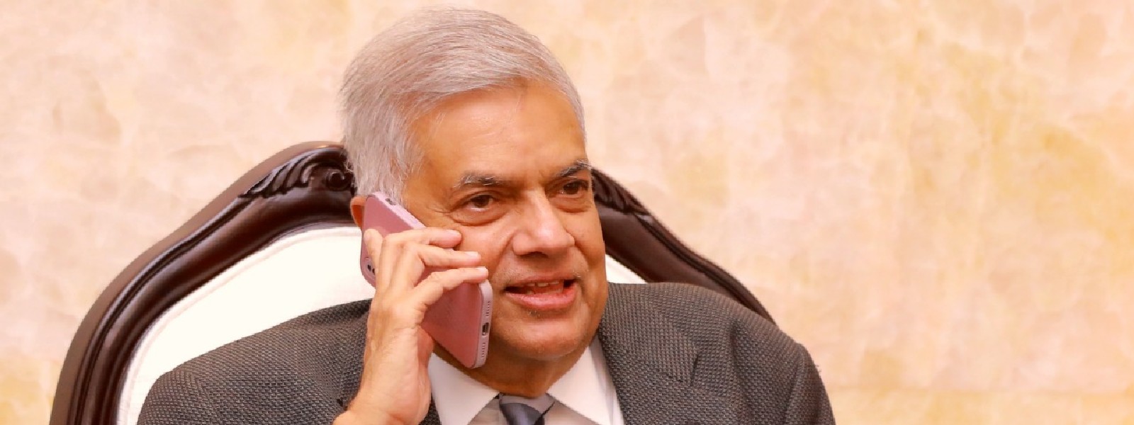 Ranil takes oaths as Acting President