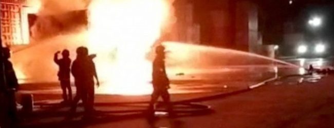 Bangladesh depot blast kills 25, hundreds injured