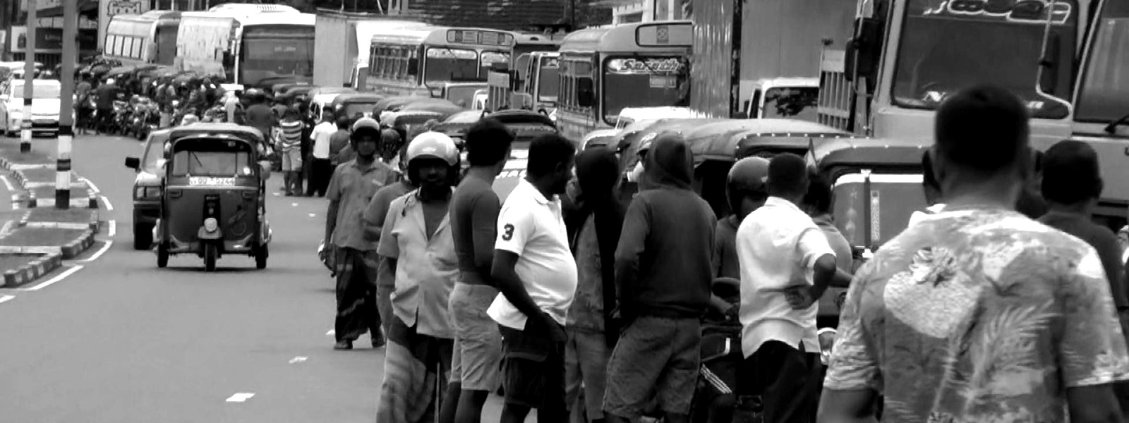 Long Queues for Fuel, and Gas as crisis worsens in Sri Lanka