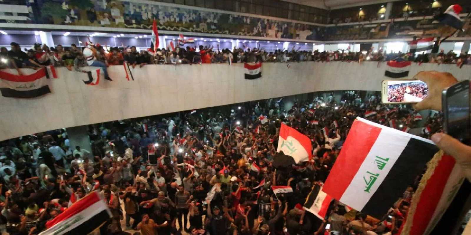 Iraq’s protestors break into Parliament building
