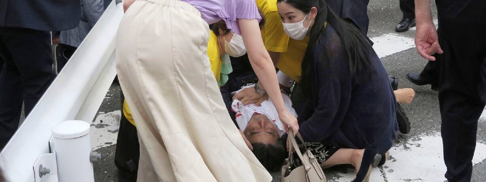 Shinzo Abe shot: Former Japan PM seen holding chest as he collapsed
