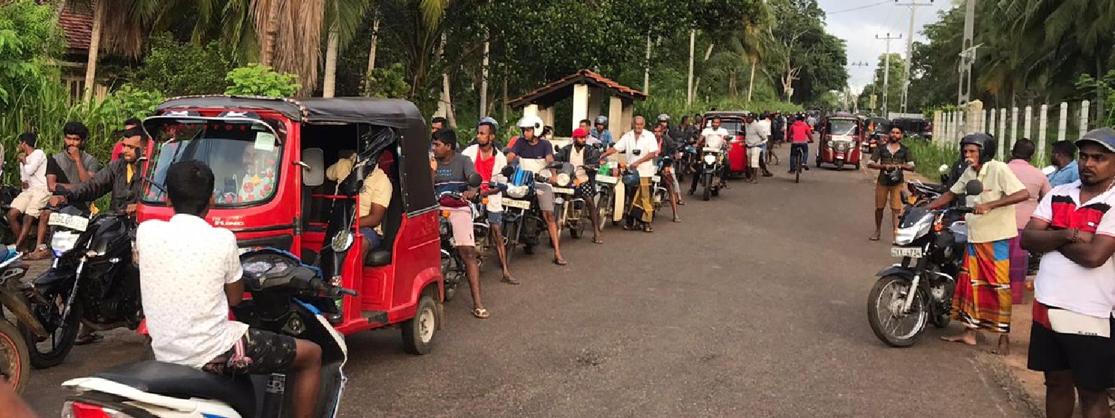 Long queues for fuel at LIOC filling stations