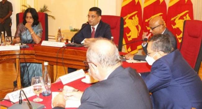 FM briefs diplomats in SL situation