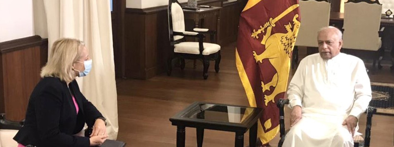 PM & Foreign Minister meets British envoys