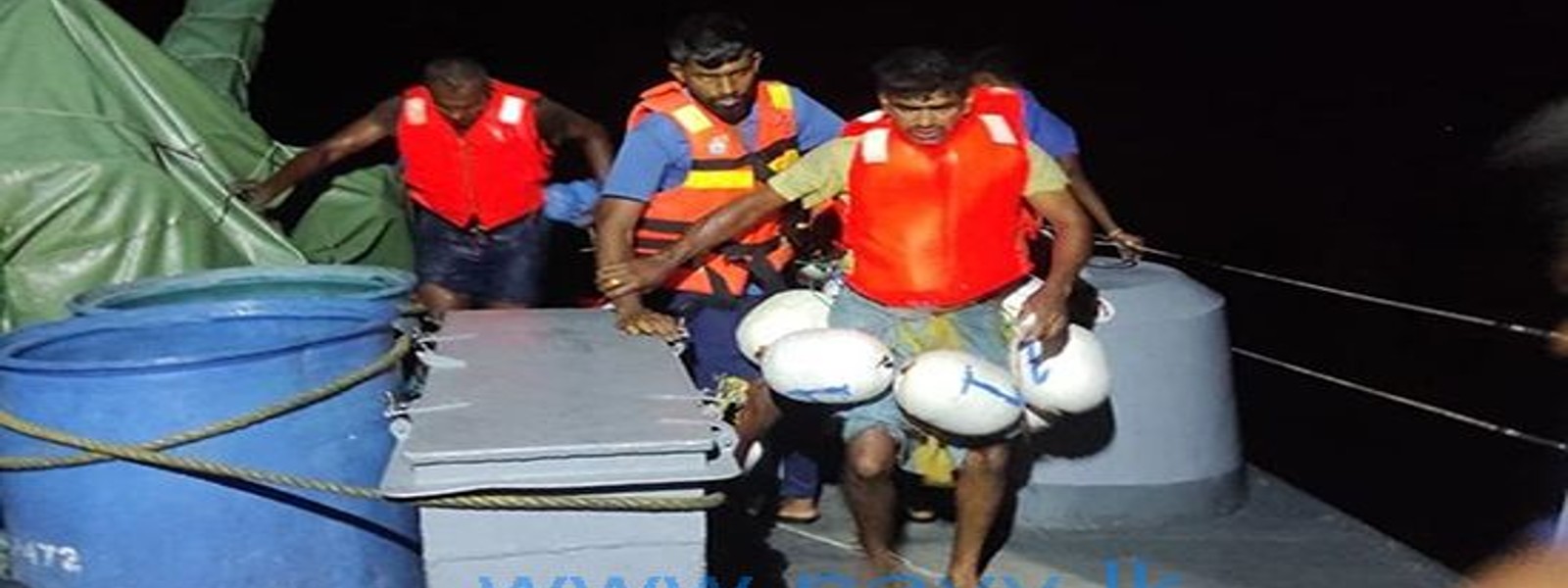 Navy rescues distressed fishermen