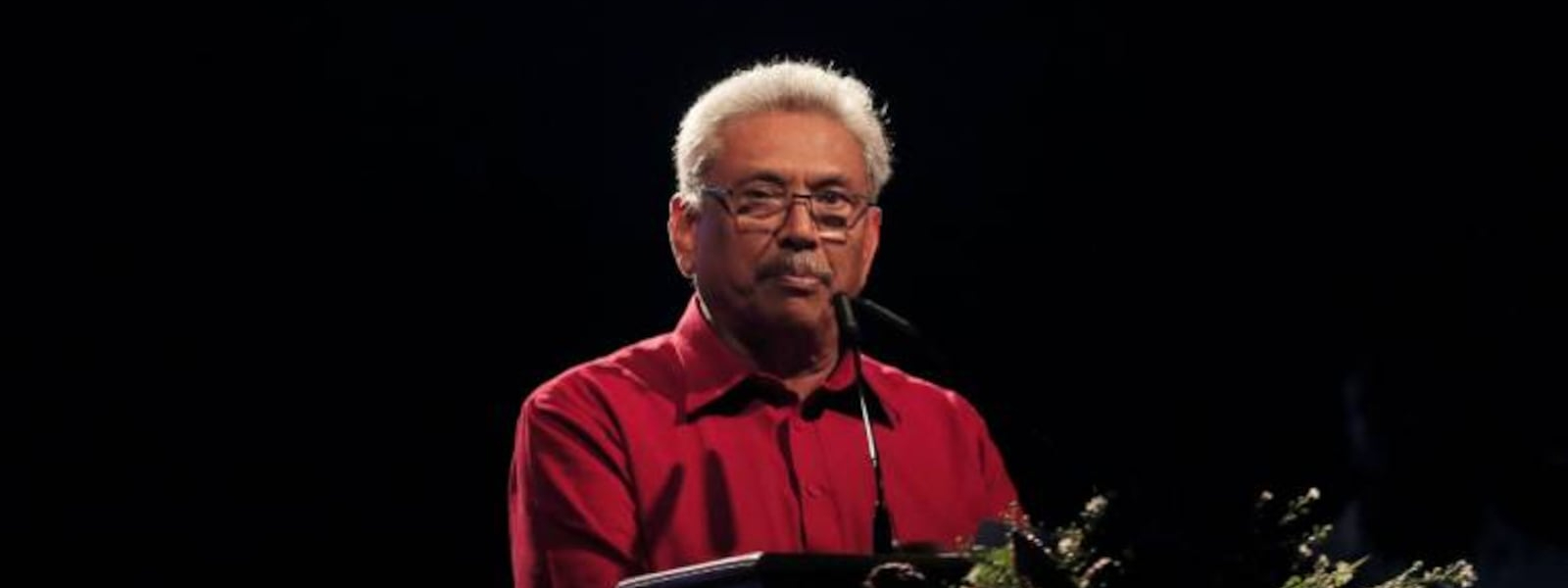 Ex-President Rajapaka returns to Sri Lanka