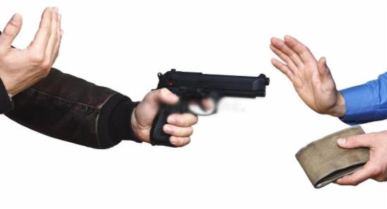 Armed gang robs 1.1 mn at Ratmalana petrol shed