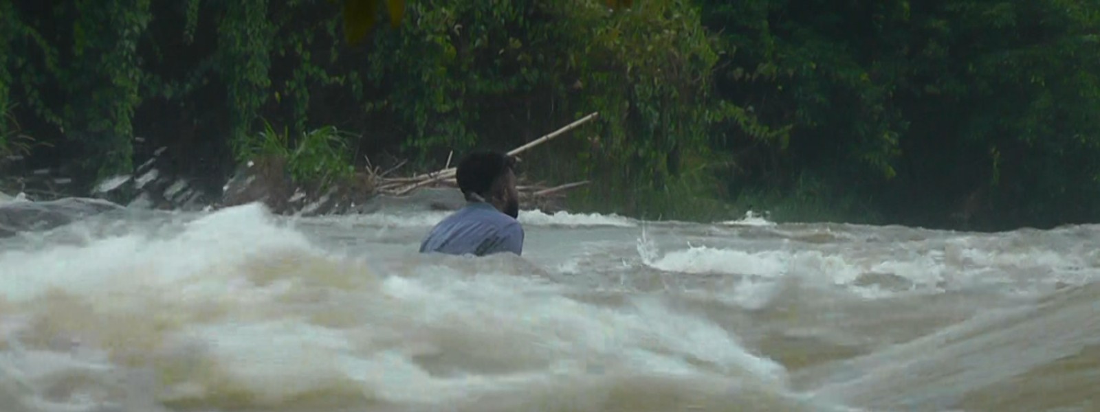 (VIDEO) Rescue Operation in the Mahaweli River