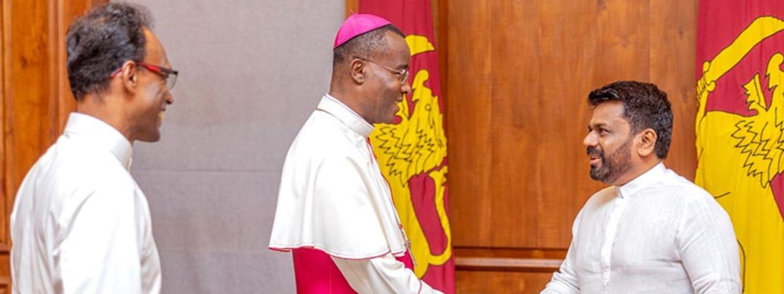 Vatican Ambassador Meets President