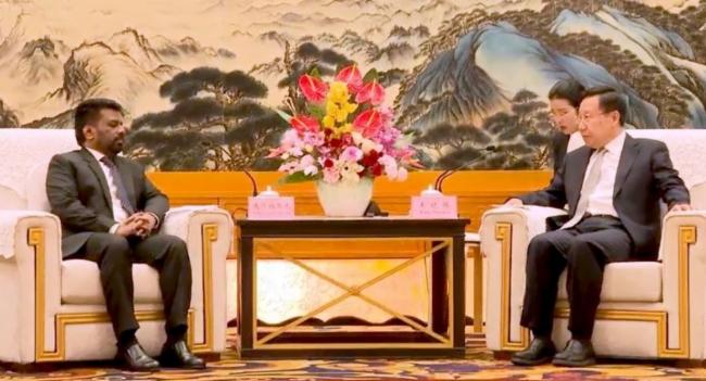 President Meets Sichuan Officials in China