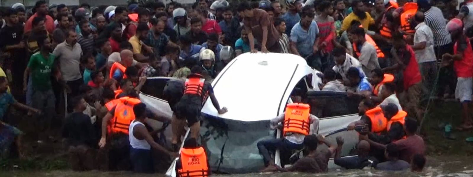 Army Saves Three After Car Plunges Into Canal