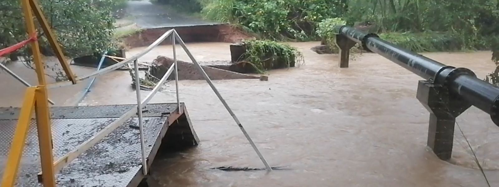 ALERT: 200 mm Rain + 70 km/h Winds Today (27)