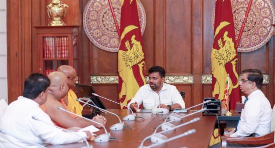 Malwathu, Asgiri Praise Rebuilding Efforts