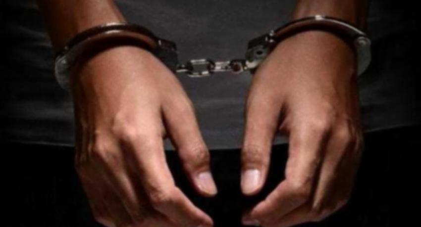 Two Sri Lankans Arrested with Gems Worth Rs.32 Mn