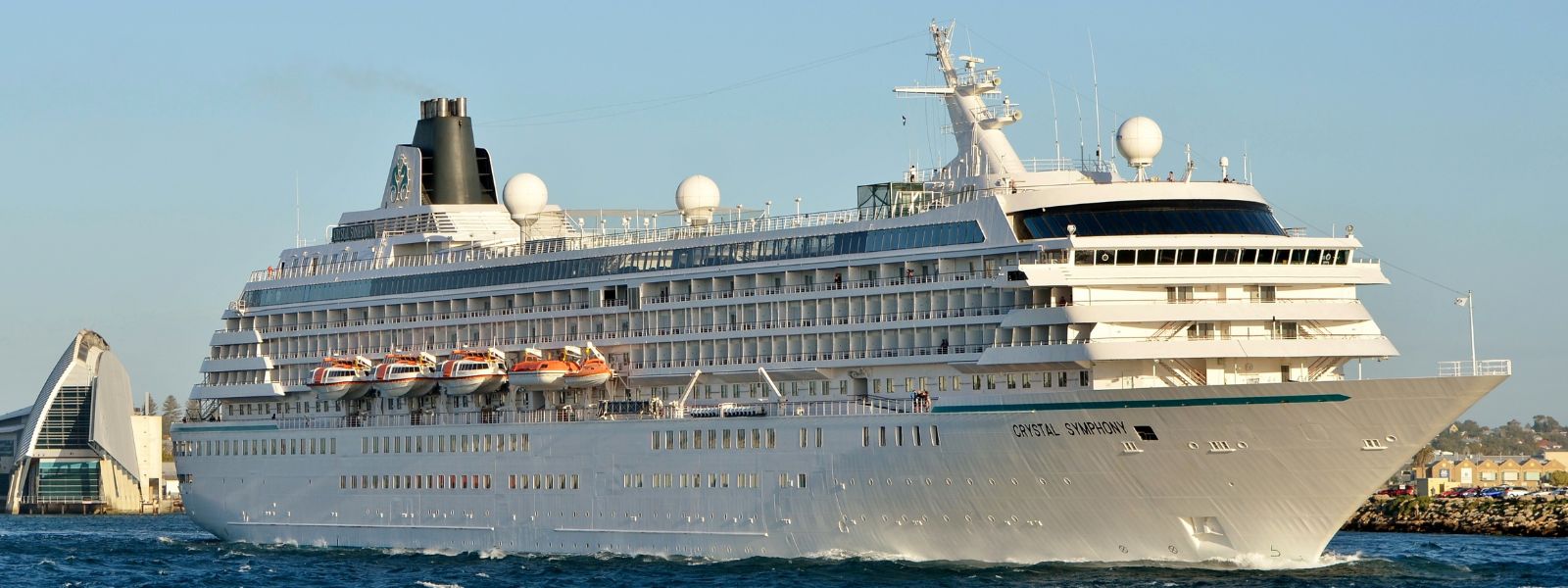 'Crystal Symphony' Docks in Trincomalee
