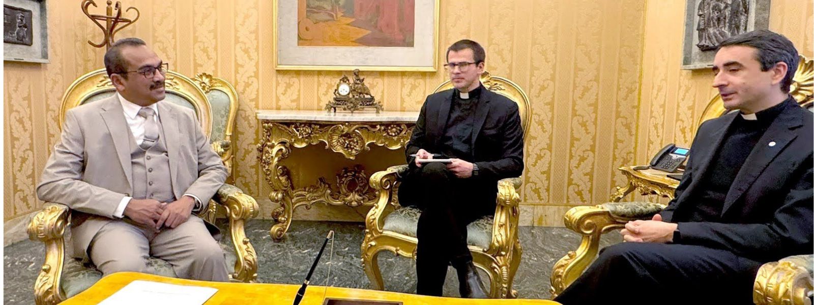 President Invites the Pope for an Official Visit