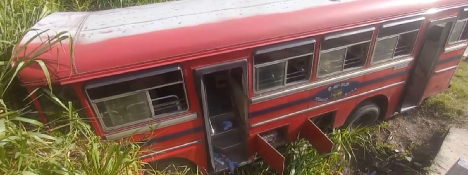 26 Injured as SLTB Bus Crashes in Monaragala