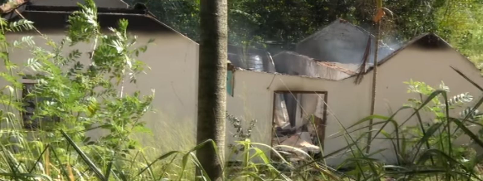House Belonging To 'Thambili Lahiru' Set On Fire