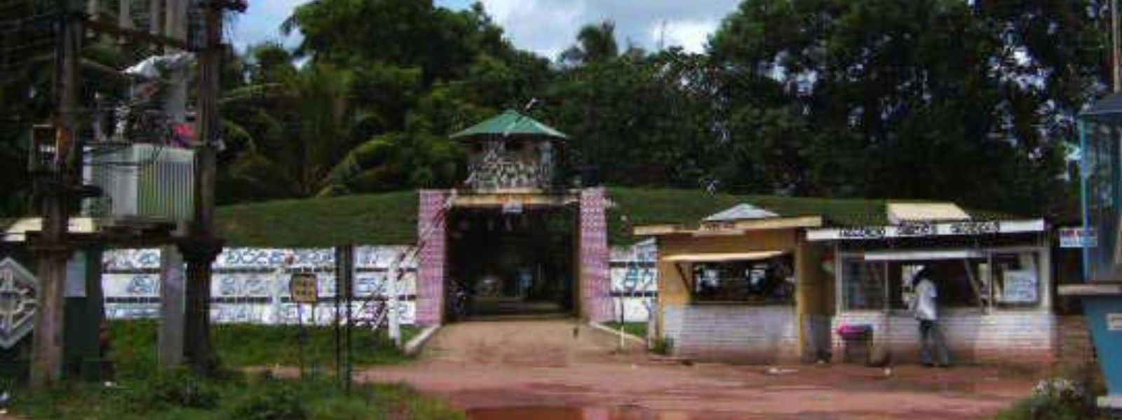 Rooftop Protest at Pallansena Open Prison Camp