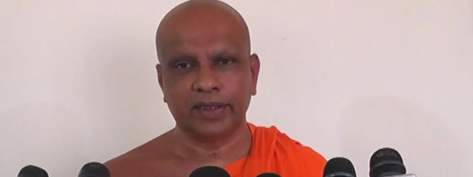 මාතෘ භූමියට ප්‍රමුඛත්වය දී කටයුතු කරන්න 