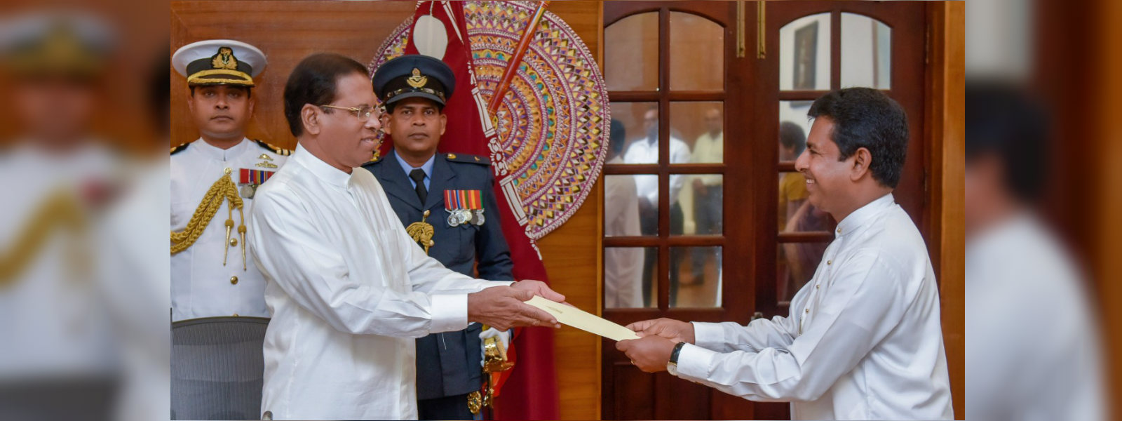 බුද්ධික පතිරණ කර්මාන්ත හා වාණිජ නි. ඇමති ධූරයට