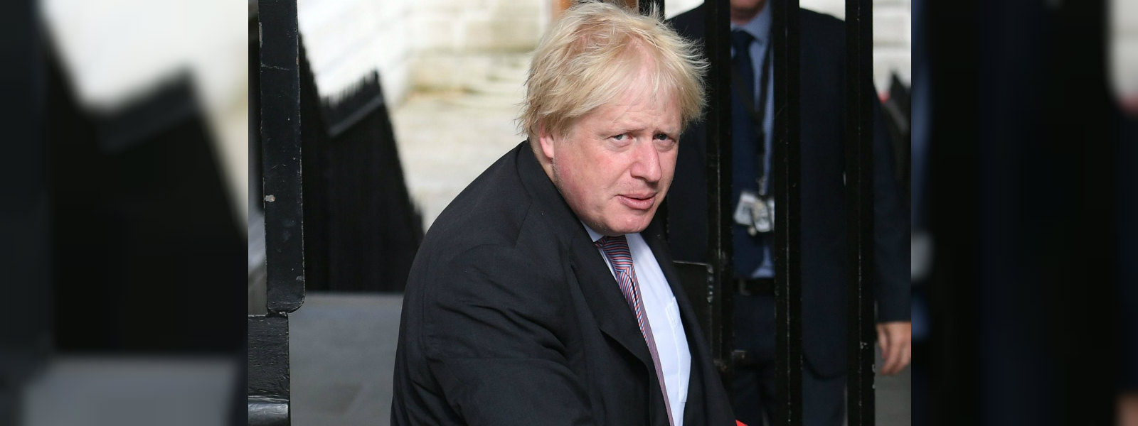 බොරිස් ජොන්සන් සිය ධූරයෙන් ඉල්ලා අස්වෙයි