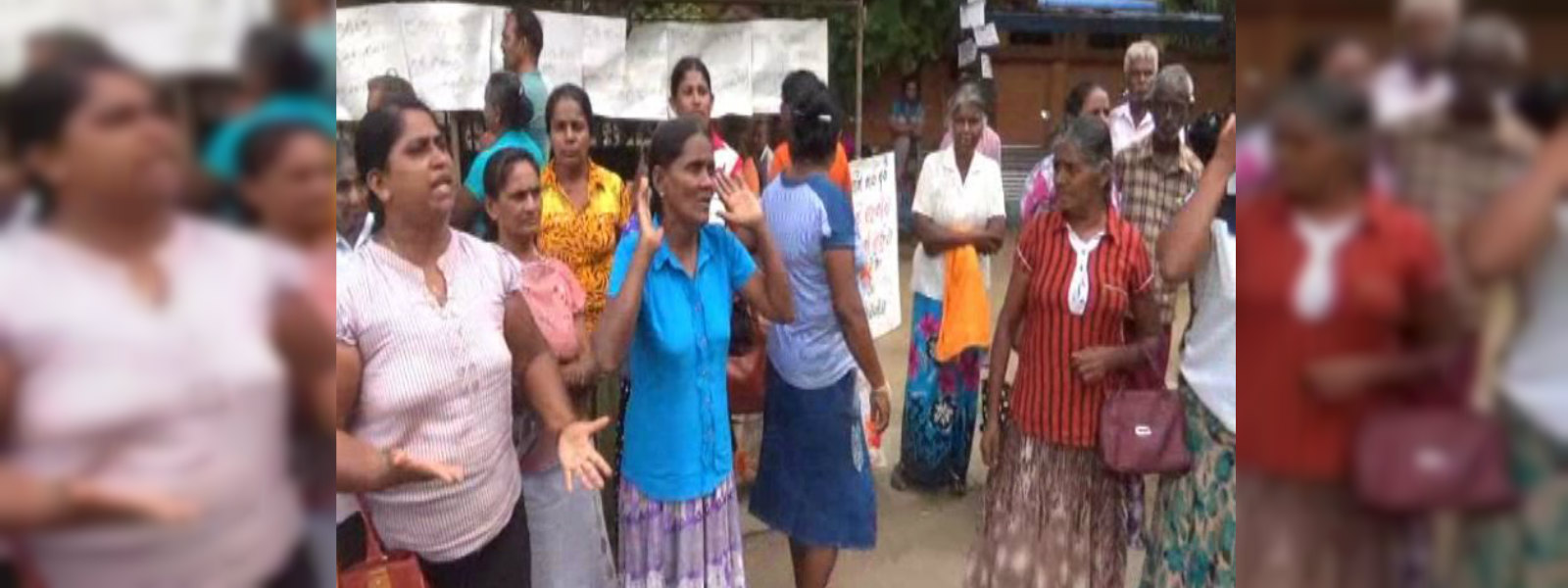 වන්දි ඉල්ලූ සූරියවැව ප්‍රදේශවාසීන් විසුරුවා හැරේ