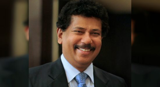 ගාමිණී සෙනරත් මහතා ඇතුලු සිව්දෙනාට ඇප