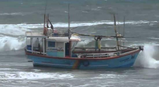 මුහුදු යෑමෙන් වළකින්නැයි ධීවරයින්ට උපදෙස්...
