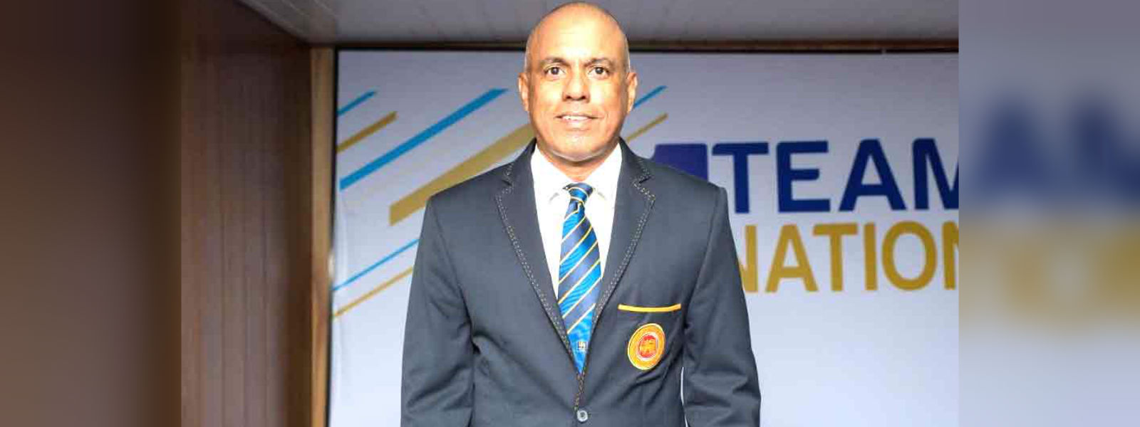 චරිත් ක්‍රිකට් කළමනාකාර ධුරයෙන් ඉල්ලා අස්වෙයි