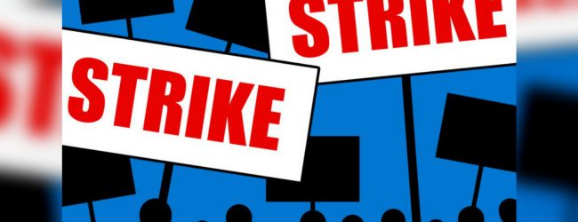 වතු කම්කරුවන් පිරිසක් හතරවන දිනටත් වැඩ වර්ජනයක