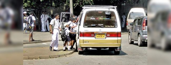 අලුත්වැඩියා නොකළ පාසල් බස් රථවලට වැඩ වරදින ලකුණු