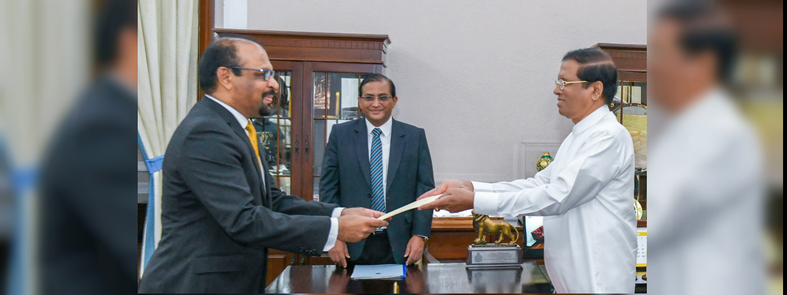 එස්. තුරෙයිරාජා ජනපති ඉදිරියේ දිවුරුම් දෙයි