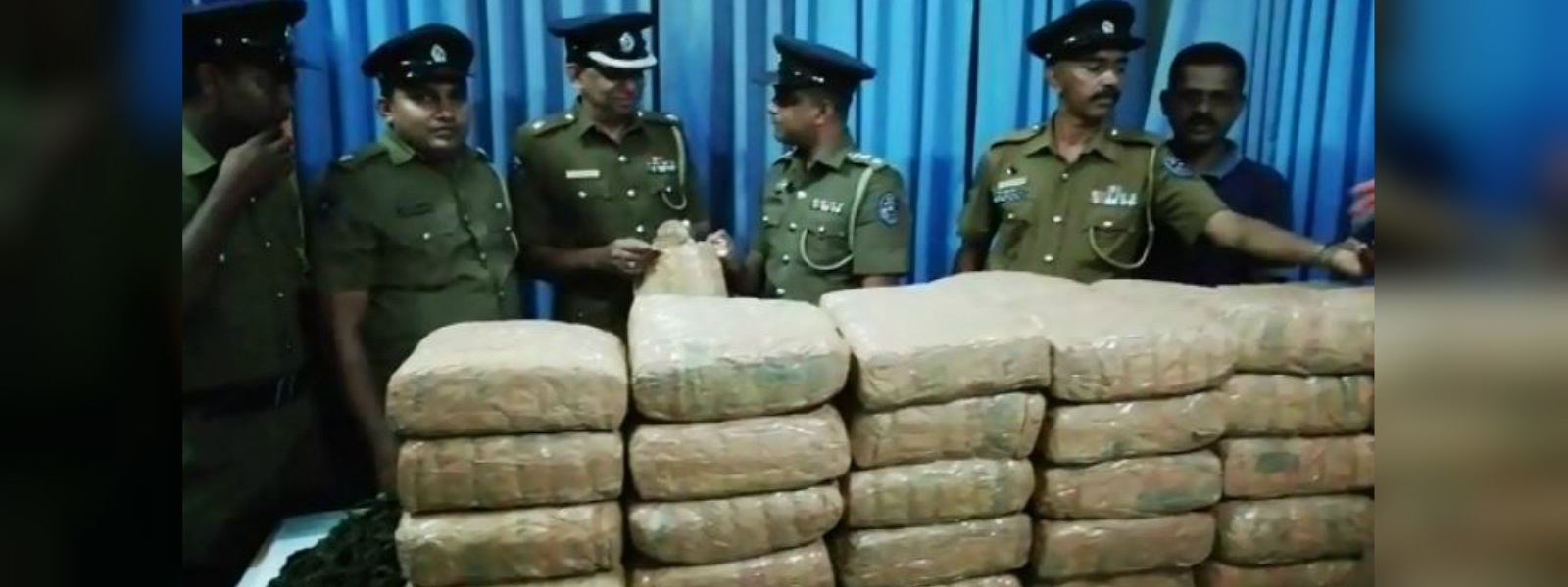 කේරළ ගංජා කිලෝග්‍රෑම් 110ක් සමග 3ක් අත්අඩංගුවට