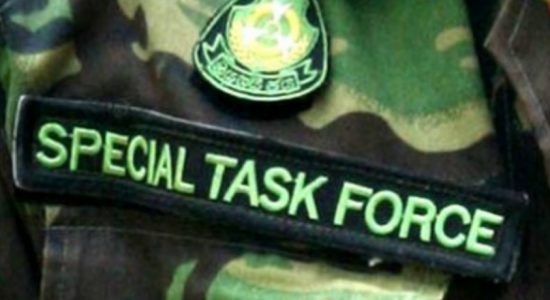 පාතාල සාමාජිකයින් සිව්දෙනෙකු STF අත්අඩංගුවට