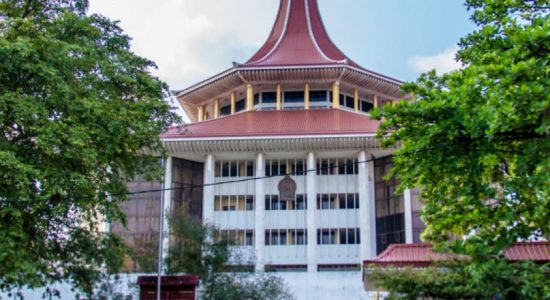 රාජ‍්‍ය ආයතන 8කට ශ්‍රේෂ්ඨාධිකරණයෙන් නියෝගයක්