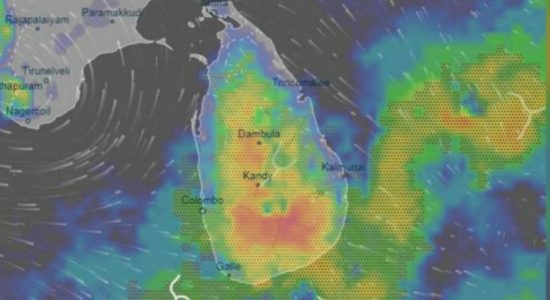 ප්‍රදේශ රැසකට අකුණු සහිත මහ වැසි