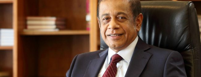 ආරක්ෂක ලේකම්වරයා ධුරයෙන් ඉල්ලා අස්වෙයි