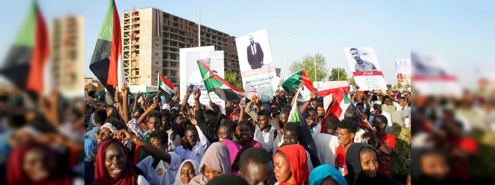 සූඩානයට යළි සිවිල් පාලනයක් ?