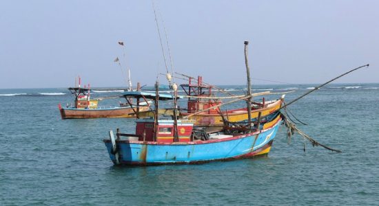 ශ්‍රී ලාංකික ධීවරයින් 6ක් පකිස්ථානයේදී අත්අඩංගුවට