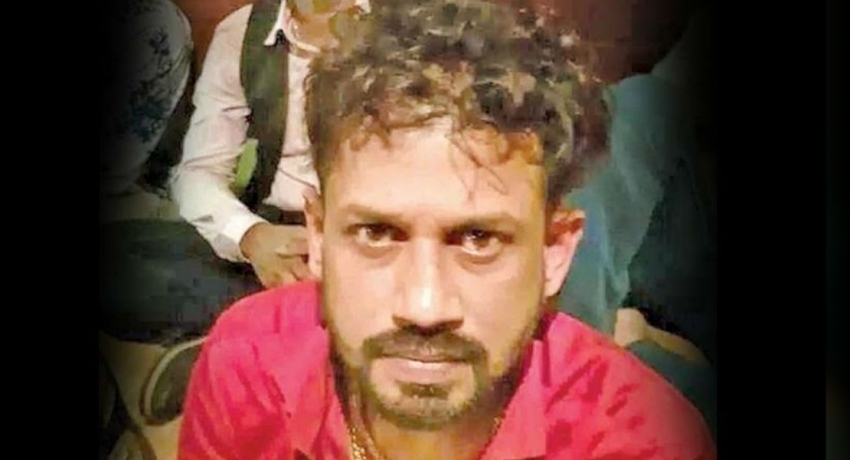 මධුෂ්ගෙන් ප්රශ්න කිරීමට පොලිස් මත්ද්රව්ය නාශක කාර්යංශ නිලධාරීන් කණ්ඩායමක්