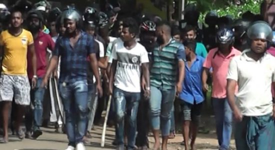 ප්‍රචණ්ඩ ක්‍රියාවලට සම්බන්ධ 78 ක් අත් අඩංගුවට 