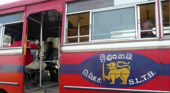 ලංගමයේ වර්ජකයින් සහ ඇමති අර්ජුණ අතර සාකච්ඡාවක්